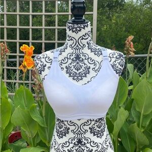 Victoria Secret Sports Bra 34D